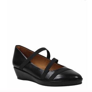 L’Amour Des Pieds Berency Leather Flat Wedge Sz 9